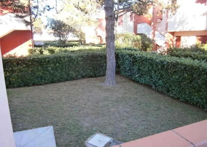 In 24605 Apartment *